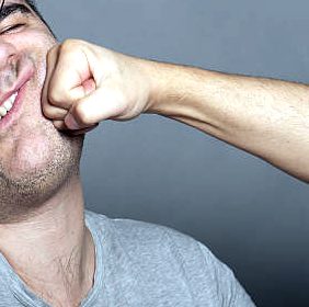 Lovit fara justificare