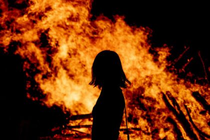 Minora cu autism incendiata de un tanar recidivist intr un centru din Vulcan