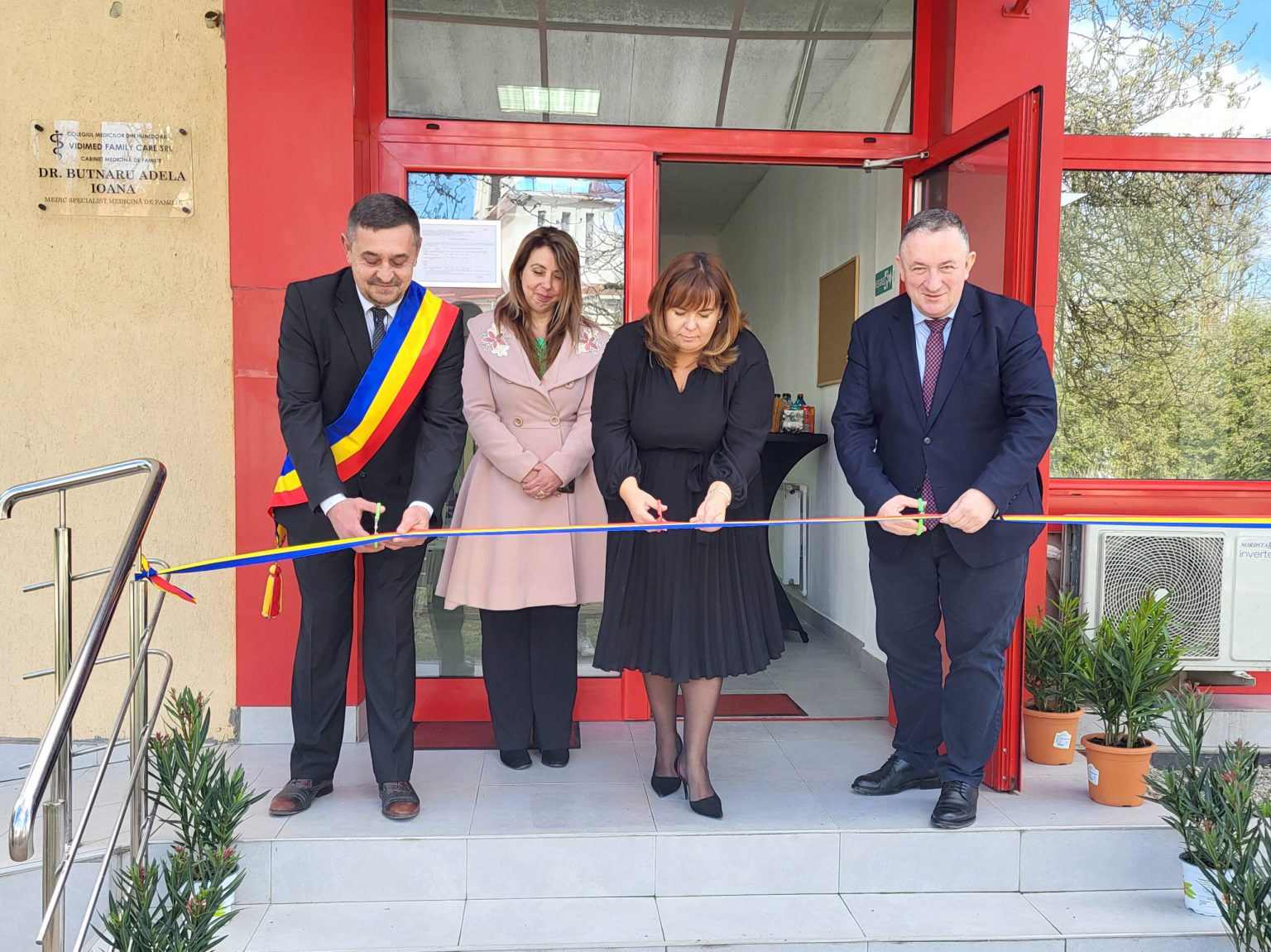 Locuitorii comunei Zam au din nou acces la medicul de familie dupa 6 ani fara servicii medicale de baza