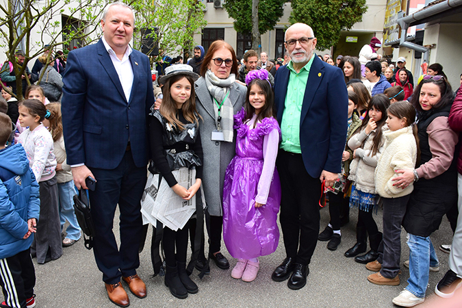 Parada costumelor la evenimentul Protejamt pamantul inca de mici