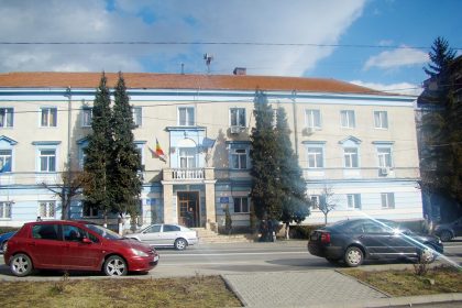 Pensionarii de lux concediati de Primaria Petrosani