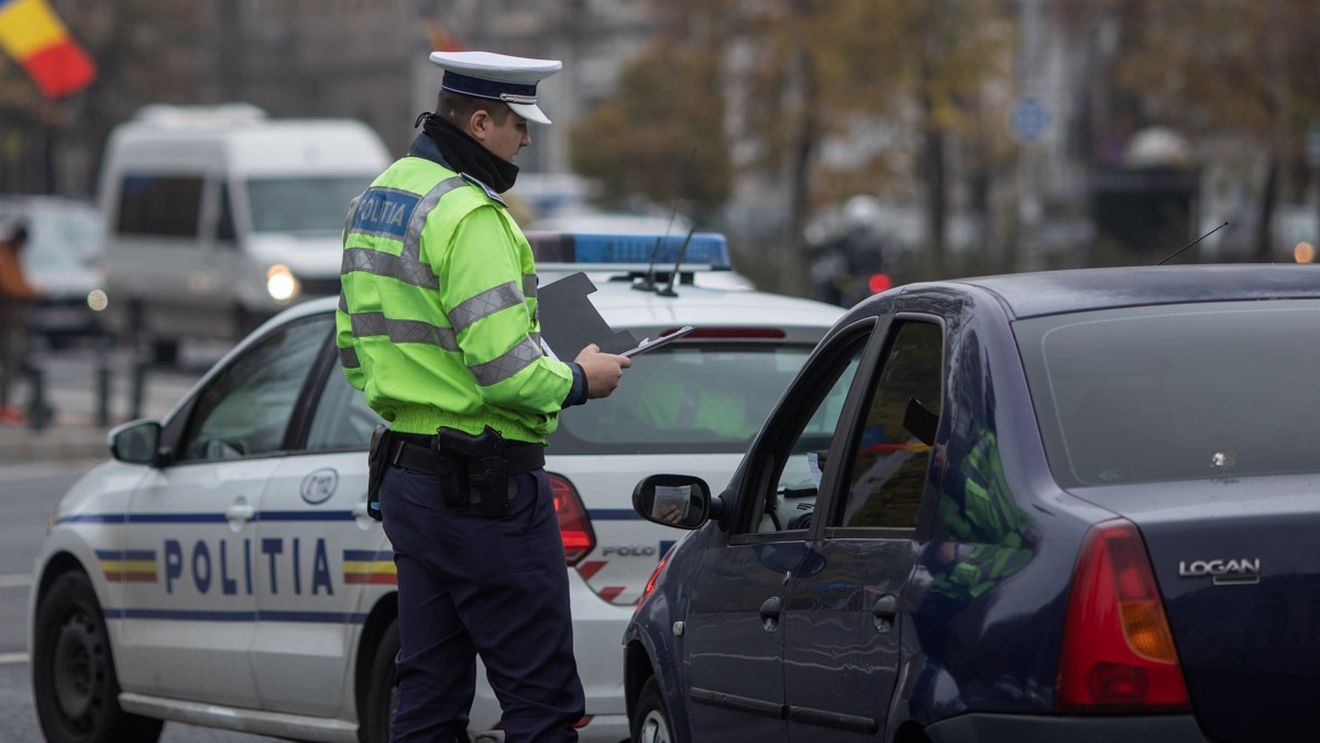 Permise de conducere si certificate de inmatriculare retenute de politie