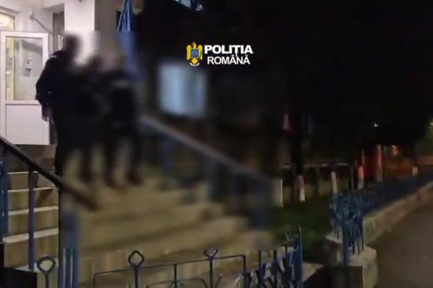 RETINERI PENTRU 24 DE ORE LA HUNEDOARA SI CALAN UN BARBAT ESTE SUSPECTAT DE DESTRUGEREA DISPOZITIVULUI ELECTRONIC DE MONITORIZARE IAR ALTUL ESTE SUSPECTAT DE COMITEREA INFRACTIUNII DE AMENINTARE