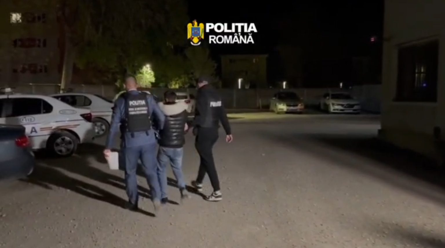 TANAR RETINUT DE POLITIE DUPA CE AR FI FURAT IN ORASUL CALAN