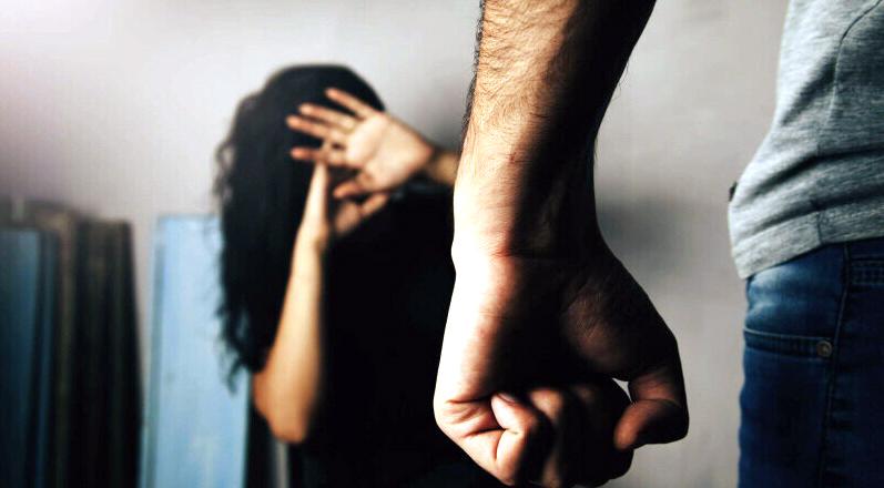 VIOLENTA IN FAMILIE LA PETRILA O FEMEIE AGRESATA DE SOT POLITIA A EMIS UN ORDIN DE PROTECTIE PROVIZORIU