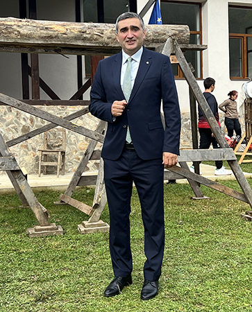 Blajenii organizeaza o petrecere si nu intr un stil oarecare ci in stil motesc va asteptam sa ni se alaturati