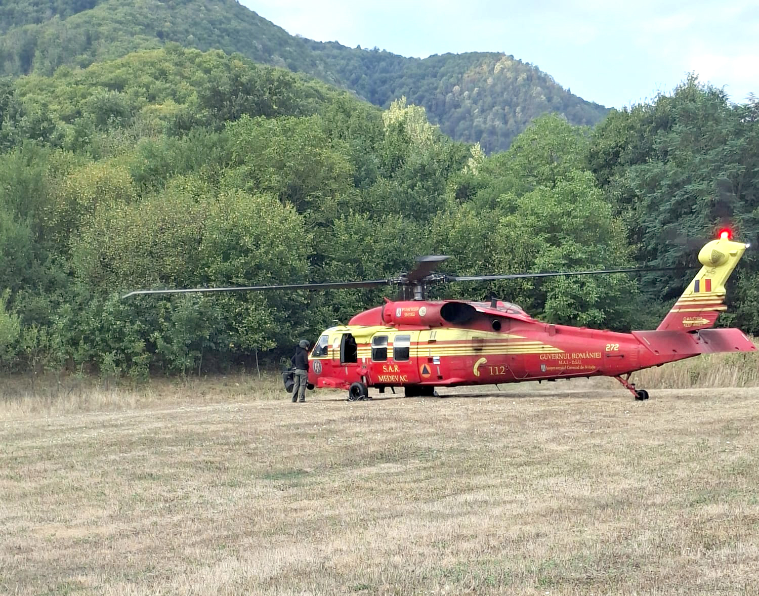 Toate fortele implicate in stingerea incendiului de la Roscani