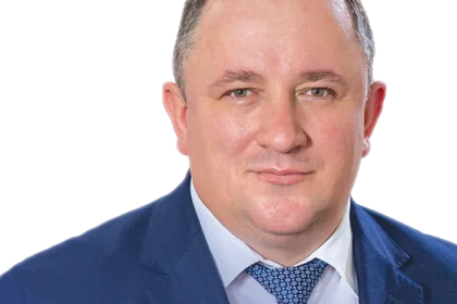 Adrian David promovează examenul de director la CJAS Hunedoara cu nota 81,2
