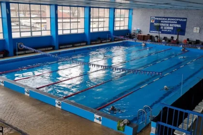 Bazinul de înot din Hunedoara, redeschis
