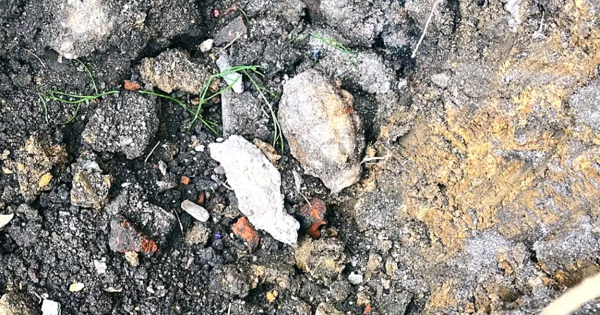 Descoperire alarmantă: o grenadă găsită în zona locuită