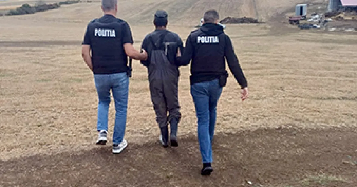 Un urmărit general a fost prins de polițiști la o stână din Bârcea Mare