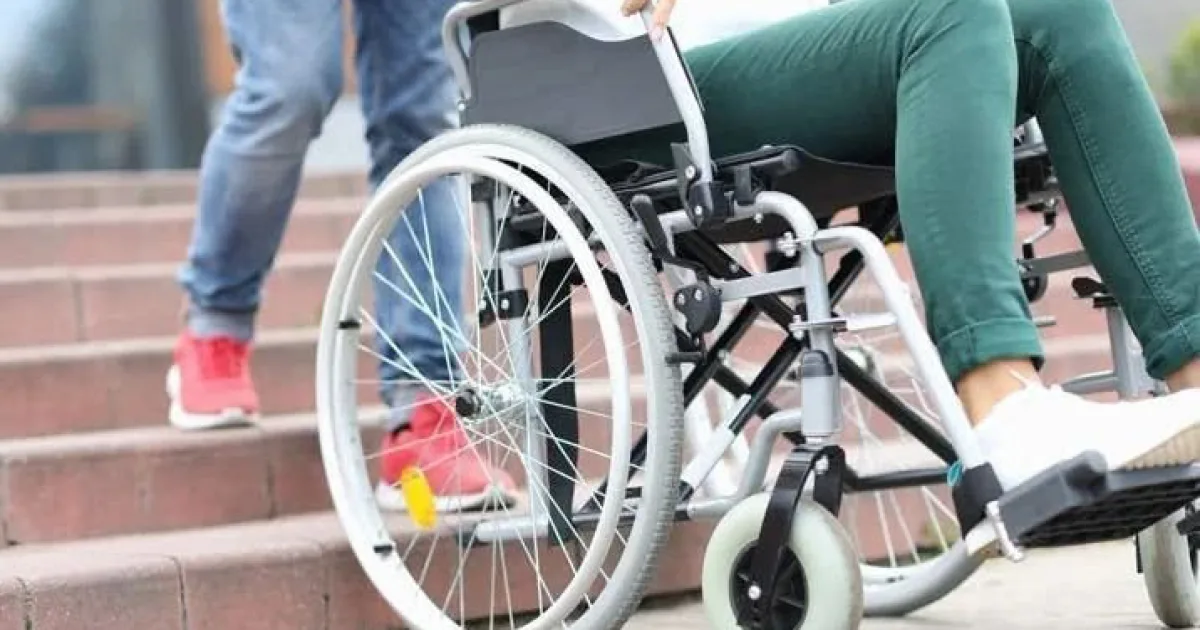 1,8 milioane de lei pentru persoanele cu dizabilități din Deva. Când intră banii pe card