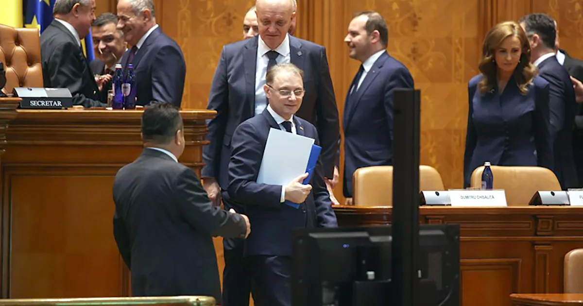 Blocajul politic a luat sfârșit: Guvernul Luca Niculescu, votat după 169 de zile de criză