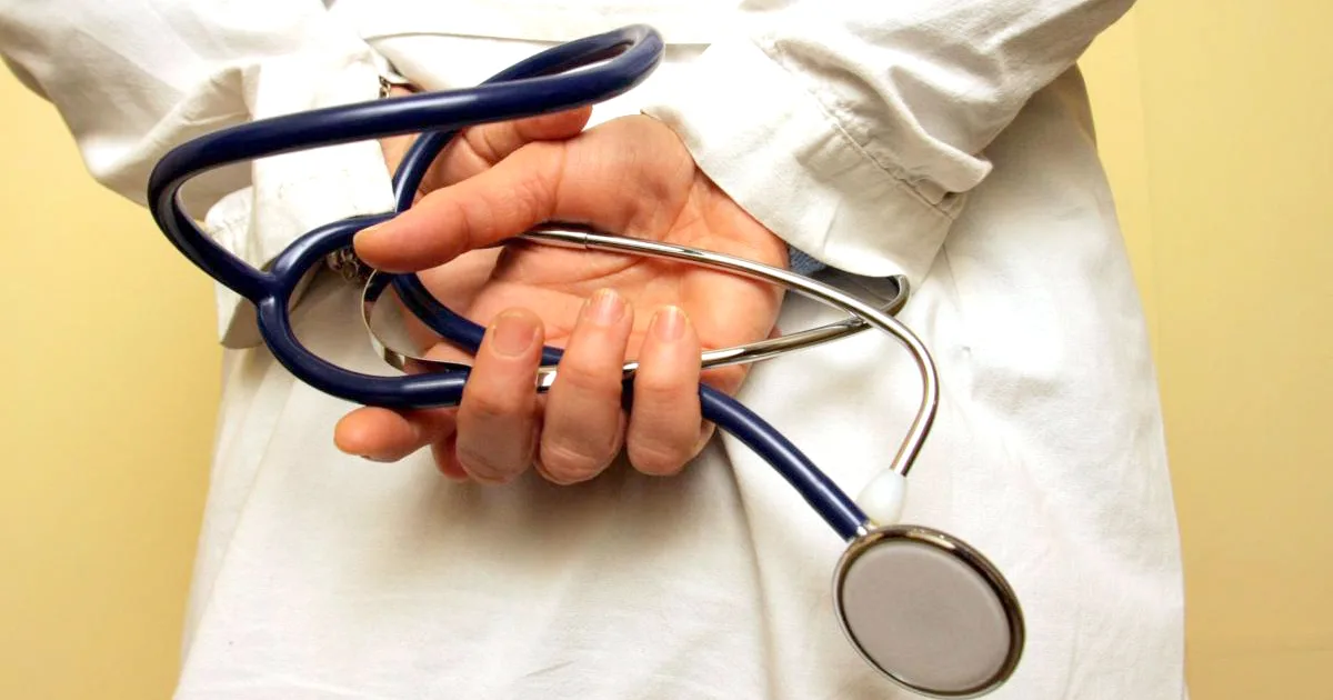 Malpraxis la Petroșani: Șeful chirurgiei scapă de pușcărie, plătește despăgubiri