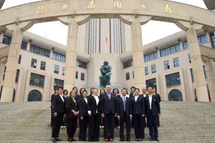 Punte culturală peste mii de kilometri: primul „Colț Românesc” din China, inaugurat