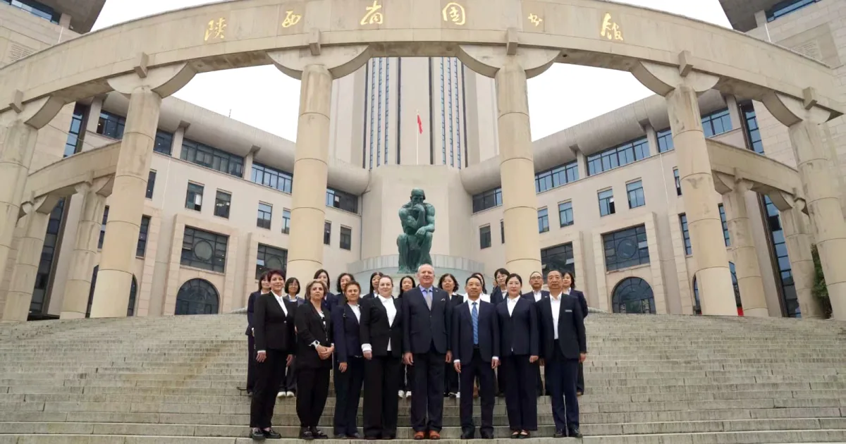 Punte culturală peste mii de kilometri: primul „Colț Românesc” din China, inaugurat