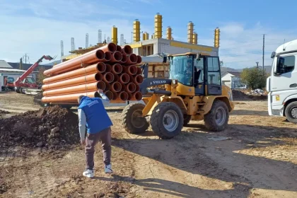 Șoimuș: Încep lucrările la rețelele de apă și canalizare în cartierele noi și zona socială