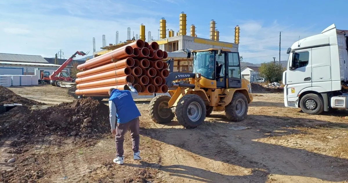Șoimuș: Încep lucrările la rețelele de apă și canalizare în cartierele noi și zona socială